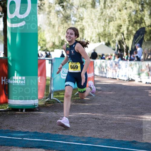 06.09.2026 - 20. Norderstedt Triathlon H.Heesch http://msf.ph/oto/10199422 06.09.2026 09:48:41 Ziel 628, 668, 669 meine-sportfotos.de