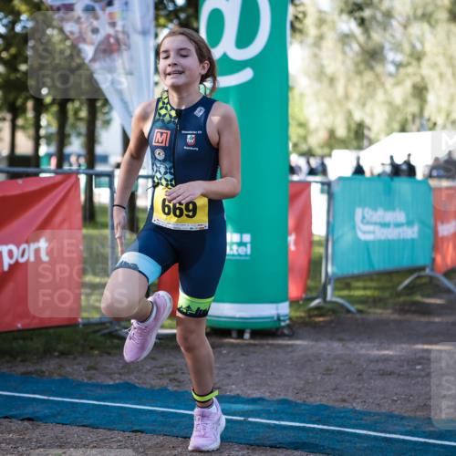 06.09.2026 - 20. Norderstedt Triathlon H.Heesch http://msf.ph/oto/10199431 06.09.2026 09:48:42 Ziel 628, 668, 669 meine-sportfotos.de
