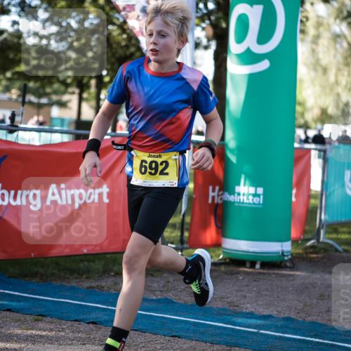 06.09.2026 - 20. Norderstedt Triathlon H.Heesch http://msf.ph/oto/10199449 06.09.2026 09:48:48 Ziel 669, 692 meine-sportfotos.de