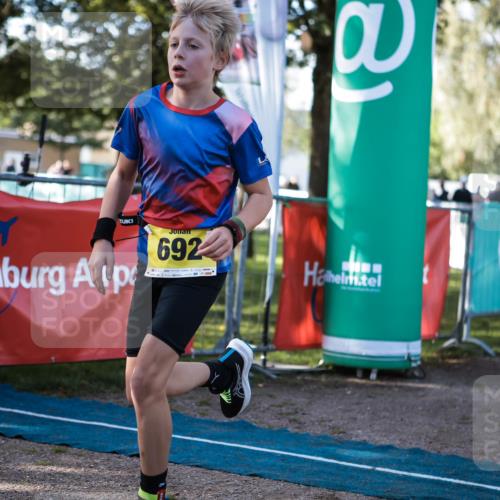 06.09.2026 - 20. Norderstedt Triathlon H.Heesch http://msf.ph/oto/10199450 06.09.2026 09:48:48 Ziel 669, 692 meine-sportfotos.de