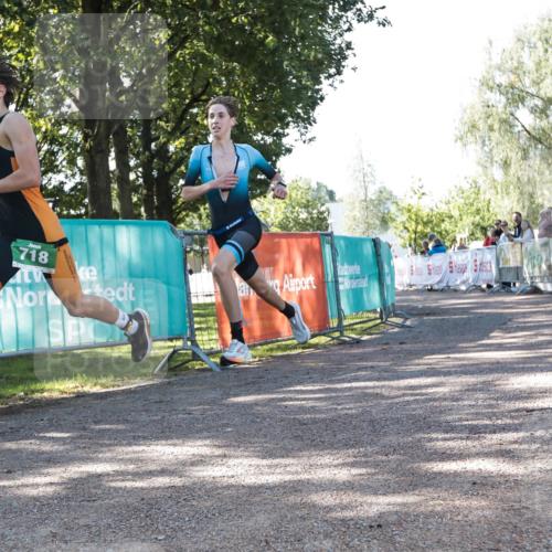 06.09.2026 - 20. Norderstedt Triathlon H.Heesch http://msf.ph/oto/10199567 06.09.2026 10:40:12 Ziel 718, 756 meine-sportfotos.de