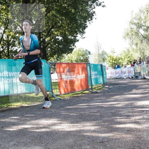 06.09.2026 - 20. Norderstedt Triathlon H.Heesch http://msf.ph/oto/10199568 06.09.2026 10:40:12 Ziel 718, 756 meine-sportfotos.de