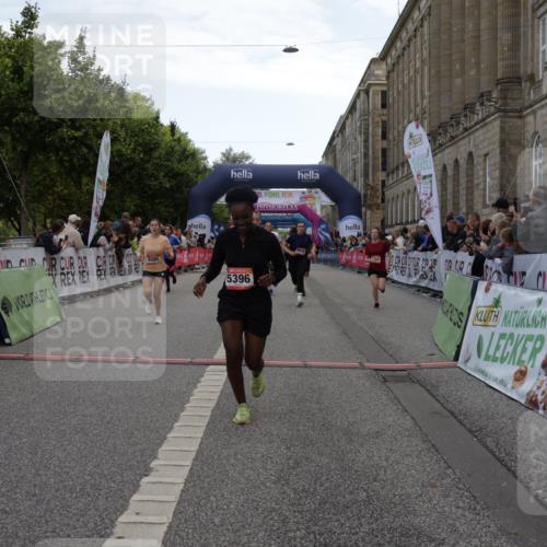 06.09.2026 - CURREX Alsterlauf Yannick Fuchs http://msf.ph/oto/10199637 06.09.2026 10:07:31 Ziel 3012, 3419, 3566, 3927, 4208, 4561, 4901, 5261, 5396, 5634, 6265, 6319, 6320, 6368 meine-sportfotos.de