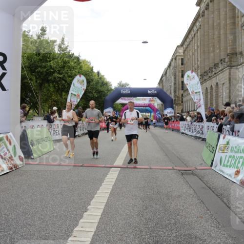 06.09.2026 - CURREX Alsterlauf Yannick Fuchs http://msf.ph/oto/10199696 06.09.2026 10:07:38 Ziel 2176, 2430, 2524, 3012, 3419, 3927, 4208, 4561, 5261, 5633, 5634, 6147, 6265 meine-sportfotos.de