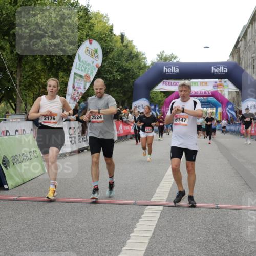 06.09.2026 - CURREX Alsterlauf Yannick Fuchs http://msf.ph/oto/10199699 06.09.2026 10:07:39 Ziel 2176, 2430, 2524, 3012, 3419, 3927, 4208, 4561, 5261, 5633, 5634, 6147, 6265 meine-sportfotos.de