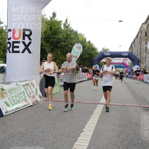 06.09.2026 - CURREX Alsterlauf Yannick Fuchs http://msf.ph/oto/10199702 06.09.2026 10:07:40 Ziel 2176, 2430, 2524, 3012, 3419, 3705, 3706, 4208, 4473, 4561, 5261, 5338, 5633, 5634, 6147 meine-sportfotos.de