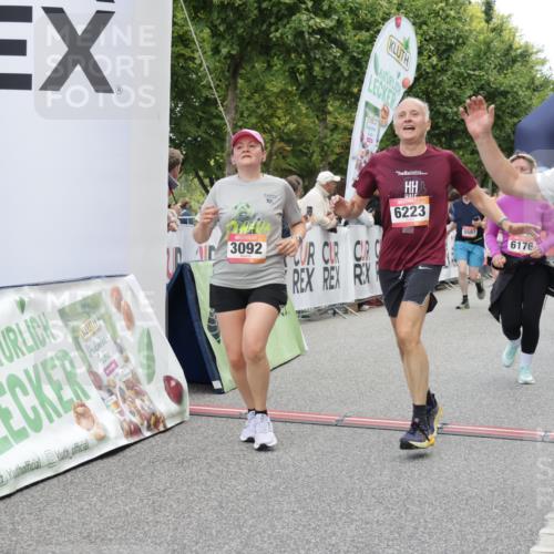 06.09.2026 - CURREX Alsterlauf Yannick Fuchs http://msf.ph/oto/10199891 06.09.2026 10:07:50 Ziel 1316, 2123, 2387, 2654, 2933, 3092, 3576, 3705, 3706, 3722, 3723, 4419, 4473, 5338, 5587, 5588, 5791, 5860, 6044, 6176, 6223, 6382 meine-sportfotos.de