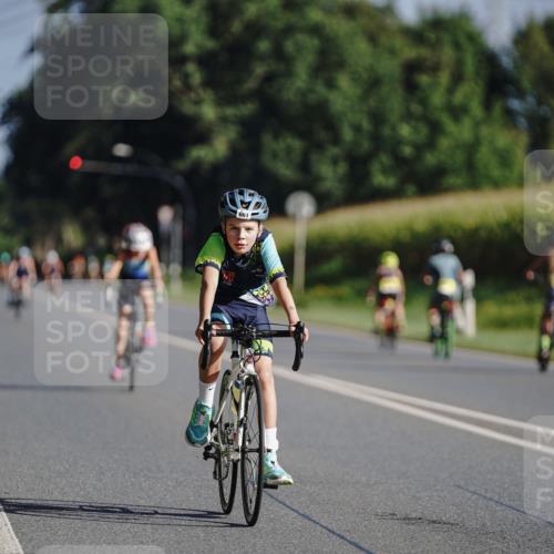 06.09.2026 - 20. Norderstedt Triathlon Michael Burmester http://msf.ph/oto/10199909 06.09.2026 09:38:02 Radfahren 649, 661 meine-sportfotos.de