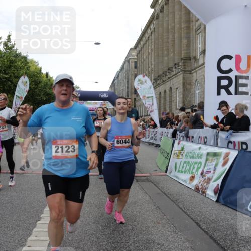 06.09.2026 - CURREX Alsterlauf Yannick Fuchs http://msf.ph/oto/10200000 06.09.2026 10:07:53 Ziel 1316, 2123, 2387, 2654, 2933, 3092, 3296, 3576, 3722, 3723, 3757, 3758, 3915, 3916, 3932, 4419, 5324, 5587, 5588, 5791, 5860, 6044, 6176, 6223, 6382 meine-sportfotos.de