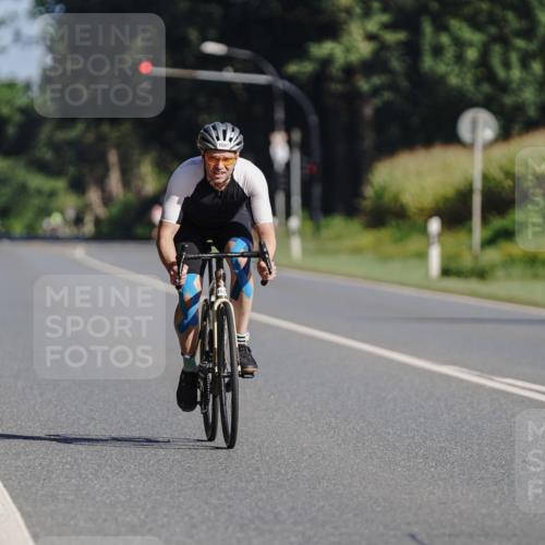 06.09.2026 - 20. Norderstedt Triathlon Michael Burmester http://msf.ph/oto/10200069 06.09.2026 10:26:13 Radfahren 1502 meine-sportfotos.de