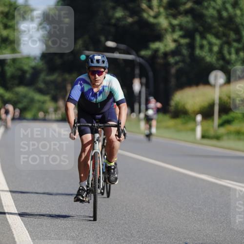 06.09.2026 - 20. Norderstedt Triathlon Michael Burmester http://msf.ph/oto/10200082 06.09.2026 10:27:15 Radfahren 1493, 1498 meine-sportfotos.de