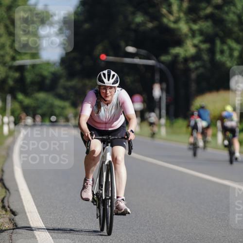 06.09.2026 - 20. Norderstedt Triathlon Michael Burmester http://msf.ph/oto/10200103 06.09.2026 10:28:13 Radfahren 1238 meine-sportfotos.de