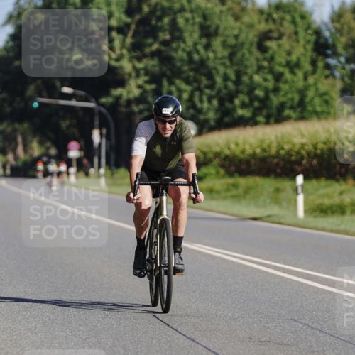 06.09.2026 - 20. Norderstedt Triathlon Michael Burmester http://msf.ph/oto/10200130 06.09.2026 10:29:25 Radfahren 1211, 1501 meine-sportfotos.de