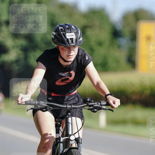 06.09.2026 - 20. Norderstedt Triathlon Michael Burmester http://msf.ph/oto/10200156 06.09.2026 10:31:01 Radfahren 1206 meine-sportfotos.de