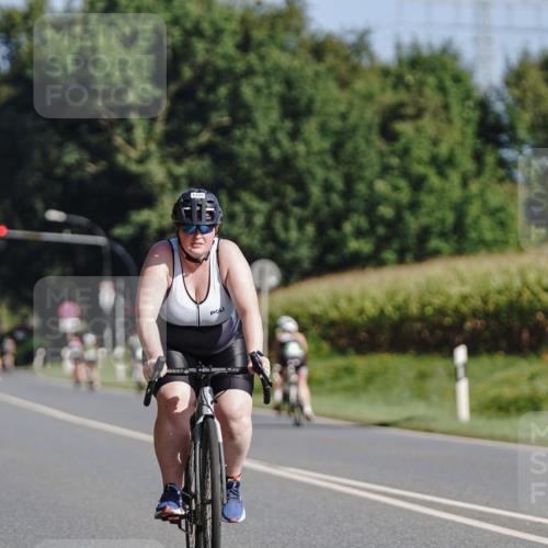 06.09.2026 - 20. Norderstedt Triathlon Michael Burmester http://msf.ph/oto/10200197 06.09.2026 10:32:09 Radfahren 1215, 1226, 1232 meine-sportfotos.de