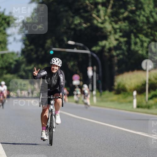 06.09.2026 - 20. Norderstedt Triathlon Michael Burmester http://msf.ph/oto/10200207 06.09.2026 10:32:16 Radfahren 1201 meine-sportfotos.de