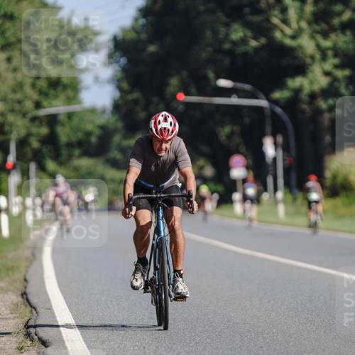 06.09.2026 - 20. Norderstedt Triathlon Michael Burmester http://msf.ph/oto/10200228 06.09.2026 10:32:45 Radfahren 1511 meine-sportfotos.de