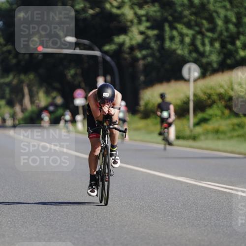 06.09.2026 - 20. Norderstedt Triathlon Michael Burmester http://msf.ph/oto/10200254 06.09.2026 10:33:06 Radfahren 737 meine-sportfotos.de