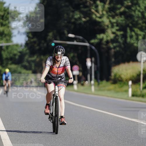 06.09.2026 - 20. Norderstedt Triathlon Michael Burmester http://msf.ph/oto/10200283 06.09.2026 10:33:36 Radfahren 1214 meine-sportfotos.de