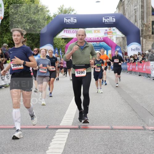 06.09.2026 - CURREX Alsterlauf Yannick Fuchs http://msf.ph/oto/10200318 06.09.2026 10:08:02 Ziel 3296, 3666, 3757, 3758, 3915, 3916, 3932, 4159, 4841, 5049, 5256, 5290, 5324, 5597, 6168, 6361, 6395 meine-sportfotos.de