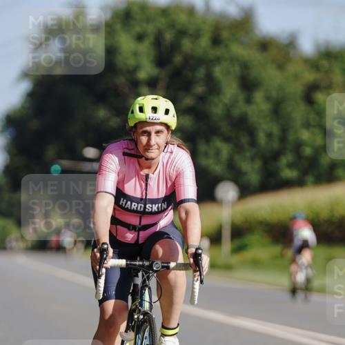 06.09.2026 - 20. Norderstedt Triathlon Michael Burmester http://msf.ph/oto/10200339 06.09.2026 10:34:17 Radfahren 1228 meine-sportfotos.de