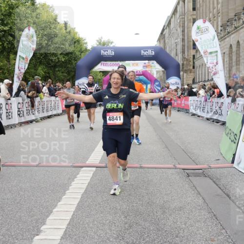 06.09.2026 - CURREX Alsterlauf Yannick Fuchs http://msf.ph/oto/10200673 06.09.2026 10:08:06 Ziel 2390, 2407, 3192, 3193, 3194, 3298, 3666, 4159, 4292, 4727, 4841, 5049, 5256, 5290, 5597, 6168, 6361, 6395 meine-sportfotos.de