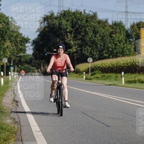 06.09.2026 - 20. Norderstedt Triathlon Michael Burmester http://msf.ph/oto/10200781 06.09.2026 10:36:24 Radfahren 1193, 1229 meine-sportfotos.de