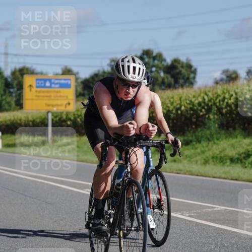 06.09.2026 - 20. Norderstedt Triathlon Michael Burmester http://msf.ph/oto/10200843 06.09.2026 10:36:52 Radfahren 702, 703 meine-sportfotos.de