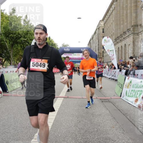 06.09.2026 - CURREX Alsterlauf Yannick Fuchs http://msf.ph/oto/10200920 06.09.2026 10:08:08 Ziel 2363, 2390, 2407, 2785, 3192, 3193, 3194, 3298, 3666, 4159, 4292, 4727, 4841, 5049, 5256, 5290, 5597, 6168, 6361, 6395 meine-sportfotos.de