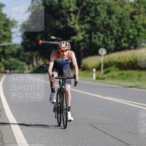 06.09.2026 - 20. Norderstedt Triathlon Michael Burmester http://msf.ph/oto/10201113 06.09.2026 10:38:14 Radfahren 719, 758 meine-sportfotos.de