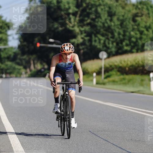 06.09.2026 - 20. Norderstedt Triathlon Michael Burmester http://msf.ph/oto/10201121 06.09.2026 10:38:14 Radfahren 719, 758 meine-sportfotos.de
