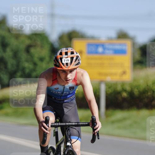 06.09.2026 - 20. Norderstedt Triathlon Michael Burmester http://msf.ph/oto/10201134 06.09.2026 10:38:15 Radfahren 719, 758 meine-sportfotos.de