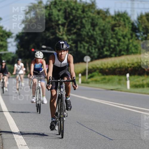 06.09.2026 - 20. Norderstedt Triathlon Michael Burmester http://msf.ph/oto/10201247 06.09.2026 10:39:55 Radfahren 64, 704, 759, 1200, 1222 meine-sportfotos.de