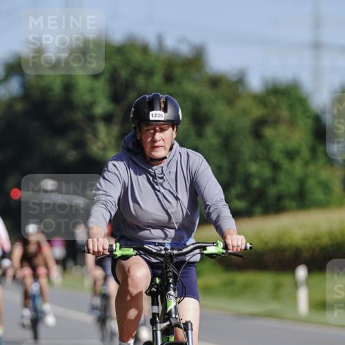 06.09.2026 - 20. Norderstedt Triathlon Michael Burmester http://msf.ph/oto/10201497 06.09.2026 10:41:02 Radfahren 101, 140, 707, 714, 1199, 1236 meine-sportfotos.de