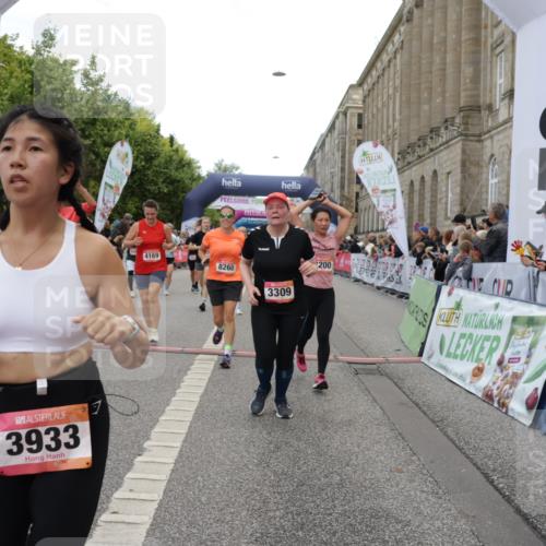 06.09.2026 - CURREX Alsterlauf Yannick Fuchs http://msf.ph/oto/10201842 06.09.2026 10:08:18 Ziel 2363, 2440, 2785, 3200, 3309, 3352, 3933, 4146, 4169, 4247, 4590, 5342, 5502, 5507, 6473, 8045, 8258, 8260, 8297 meine-sportfotos.de