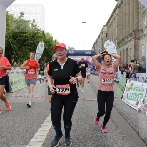 06.09.2026 - CURREX Alsterlauf Yannick Fuchs http://msf.ph/oto/10201899 06.09.2026 10:08:19 Ziel 2155, 2363, 2440, 2785, 3200, 3309, 3352, 3933, 4146, 4169, 4247, 4590, 5342, 5502, 5507, 6473, 8045, 8258, 8260, 8297 meine-sportfotos.de