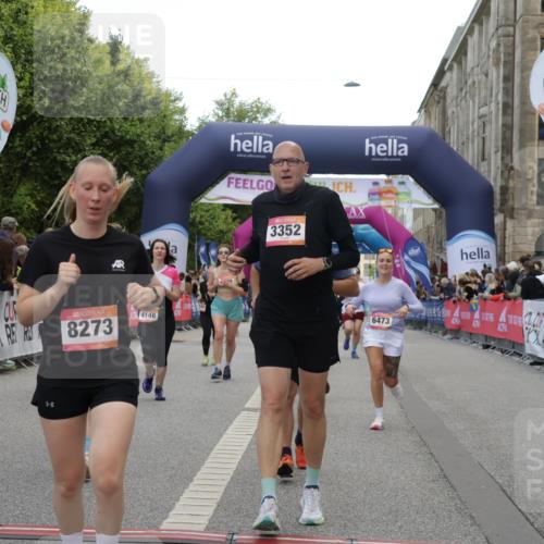 06.09.2026 - CURREX Alsterlauf Yannick Fuchs http://msf.ph/oto/10201980 06.09.2026 10:08:20 Ziel 2155, 2363, 2440, 2504, 2785, 3200, 3309, 3352, 3933, 4146, 4169, 4247, 4399, 4447, 4590, 5342, 5502, 5507, 5582, 6473, 8045, 8258, 8260, 8297 meine-sportfotos.de