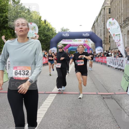 06.09.2026 - CURREX Alsterlauf Yannick Fuchs http://msf.ph/oto/10202831 06.09.2026 10:08:30 Ziel 2035, 2080, 2105, 2155, 2504, 3082, 3093, 3390, 3889, 4146, 4247, 4399, 4447, 4476, 4651, 5030, 5140, 5582, 5854, 6230 meine-sportfotos.de