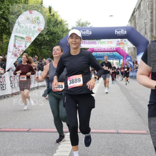 06.09.2026 - CURREX Alsterlauf Yannick Fuchs http://msf.ph/oto/10203417 06.09.2026 10:08:35 Ziel 2035, 2105, 2491, 3082, 3093, 3482, 3836, 3888, 3889, 4185, 4476, 4651, 5030, 5140, 5233, 5550, 5854, 6230 meine-sportfotos.de