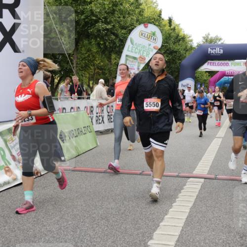 06.09.2026 - CURREX Alsterlauf Yannick Fuchs http://msf.ph/oto/10203729 06.09.2026 10:08:39 Ziel 2374, 2450, 2487, 2491, 2580, 3082, 3482, 3836, 3888, 3889, 4115, 4185, 4476, 4651, 5140, 5233, 5319, 5550, 5854, 8089 meine-sportfotos.de