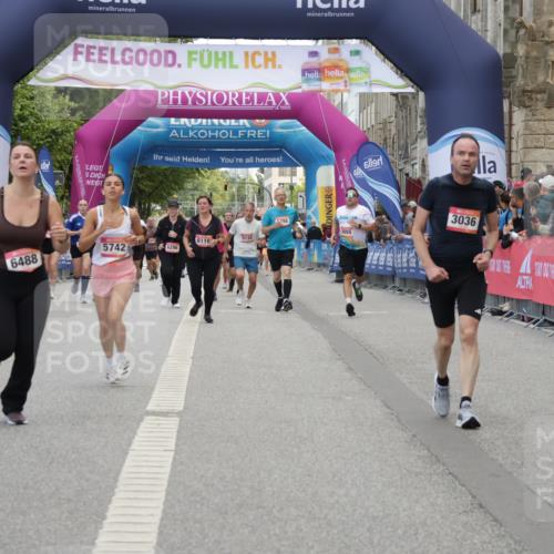 06.09.2026 - CURREX Alsterlauf Yannick Fuchs http://msf.ph/oto/10205526 06.09.2026 10:08:55 Ziel 2777, 3036, 3540, 4274, 4738, 4746, 5125, 5252, 5367, 5742, 6488 meine-sportfotos.de