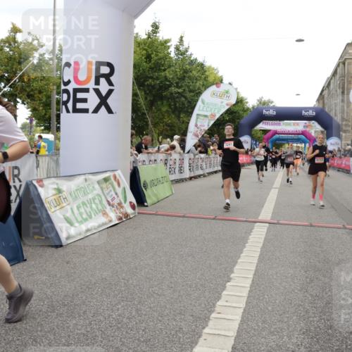06.09.2026 - CURREX Alsterlauf Yannick Fuchs http://msf.ph/oto/10208349 06.09.2026 10:09:12 Ziel 2519, 3241, 3637, 4021, 5007, 5084, 5113, 5171, 5758, 5794, 5798, 5913, 5942, 6263, 6296, 6340, 6460, 6487, 8076 meine-sportfotos.de