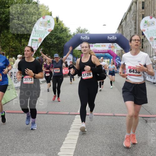 06.09.2026 - CURREX Alsterlauf Yannick Fuchs http://msf.ph/oto/10209757 06.09.2026 10:09:20 Ziel 2201, 2466, 2919, 3332, 3573, 4222, 4815, 5084, 5113, 5126, 5171, 5241, 5758, 5794, 5913, 6070, 6263, 8076, 8294 meine-sportfotos.de
