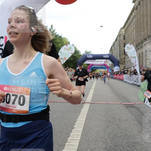 06.09.2026 - CURREX Alsterlauf Yannick Fuchs http://msf.ph/oto/10210761 06.09.2026 10:09:26 Ziel 2082, 2201, 2466, 2707, 2919, 3332, 3573, 4222, 4280, 4815, 5126, 5241, 6070, 8271, 8294 meine-sportfotos.de