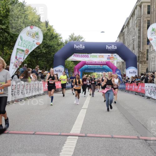 06.09.2026 - CURREX Alsterlauf Yannick Fuchs http://msf.ph/oto/10211105 06.09.2026 10:09:28 Ziel 2082, 2201, 2466, 2707, 3332, 4222, 4280, 4328, 4536, 4815, 4986, 5241, 6070, 8271, 8294 meine-sportfotos.de