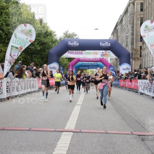 06.09.2026 - CURREX Alsterlauf Yannick Fuchs http://msf.ph/oto/10211144 06.09.2026 10:09:28 Ziel 2082, 2201, 2466, 2707, 3332, 4222, 4280, 4328, 4536, 4815, 4986, 5241, 6070, 8271, 8294 meine-sportfotos.de