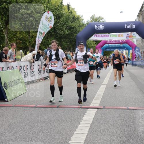 06.09.2026 - CURREX Alsterlauf Yannick Fuchs http://msf.ph/oto/10212321 06.09.2026 10:09:40 Ziel 2064, 2078, 2742, 3785, 3787, 4138, 4713, 5259, 5260, 5851, 6278, 6492 meine-sportfotos.de