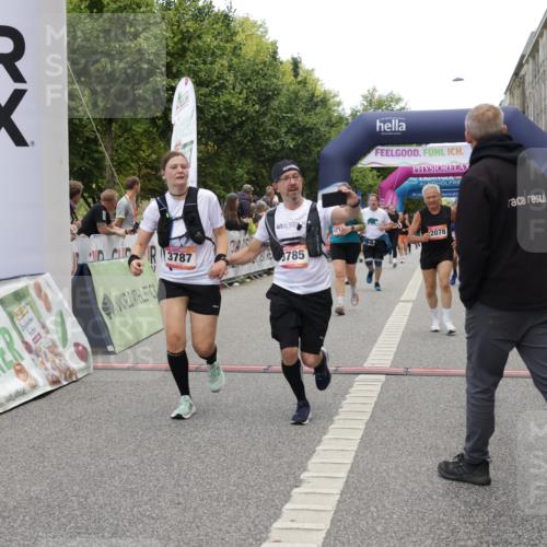 06.09.2026 - CURREX Alsterlauf Yannick Fuchs http://msf.ph/oto/10212417 06.09.2026 10:09:41 Ziel 2064, 2078, 2622, 2742, 3785, 3787, 4138, 4713, 5259, 5260, 5851, 6278, 6492 meine-sportfotos.de