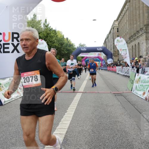 06.09.2026 - CURREX Alsterlauf Yannick Fuchs http://msf.ph/oto/10212811 06.09.2026 10:09:44 Ziel 2064, 2078, 2622, 3785, 3787, 4713, 4784, 5199, 5851, 6466 meine-sportfotos.de