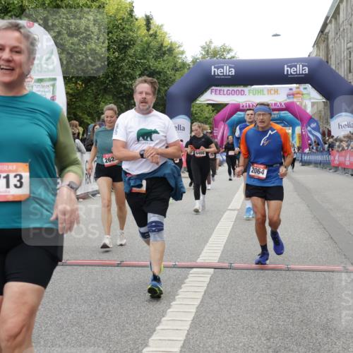 06.09.2026 - CURREX Alsterlauf Yannick Fuchs http://msf.ph/oto/10212851 06.09.2026 10:09:45 Ziel 2064, 2078, 2622, 3785, 3787, 4713, 4784, 5199, 5357, 5835, 5836, 5851, 6466 meine-sportfotos.de